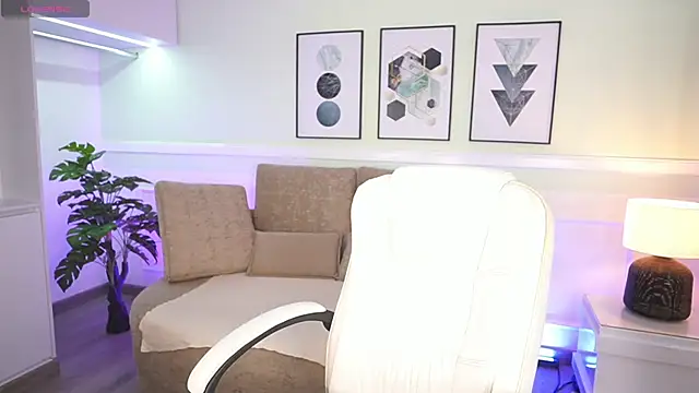 MaddyWattson online show from December 2025 11:37:01 AM