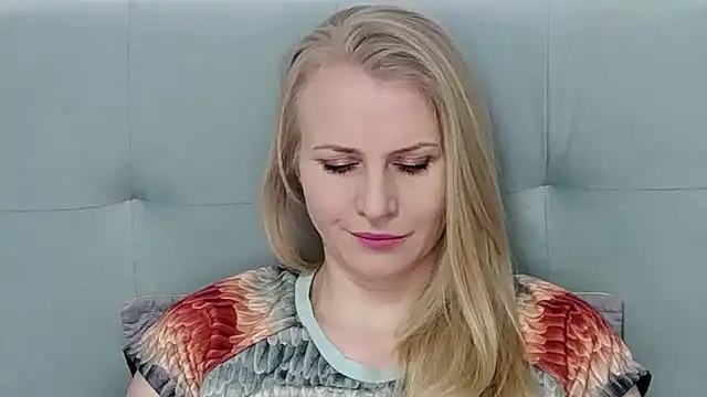 K  Adrienne online show from March 2025 06:05:02 AM