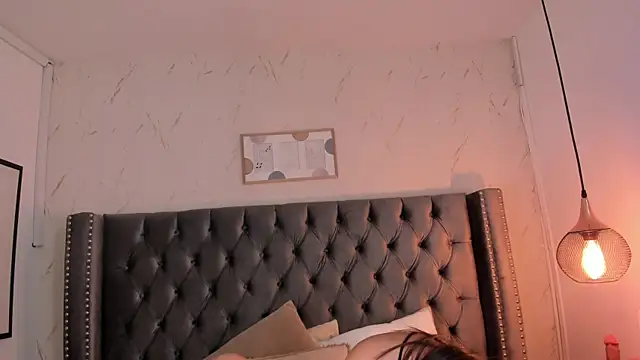 Kim Blane online show from February 2026 04:28:02 AM