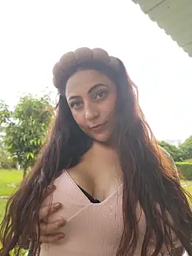 VickyHoult online show from June 2026 09:37:01 PM
