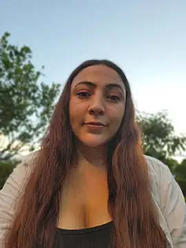 VickyHoult online show from June 2026 10:56:02 PM