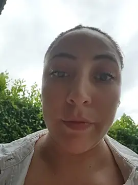 VickyHoult online show from July 2026 10:55:01 PM