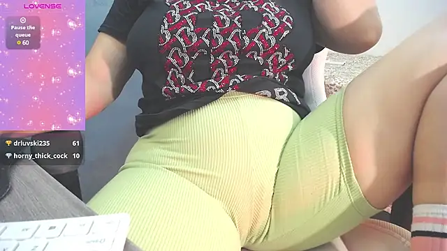 Snapshot of Tiffany_teressa chatting on February 2025 06:04:01 AM Tiffany teressa online show from February 2025 06:04:01 AM