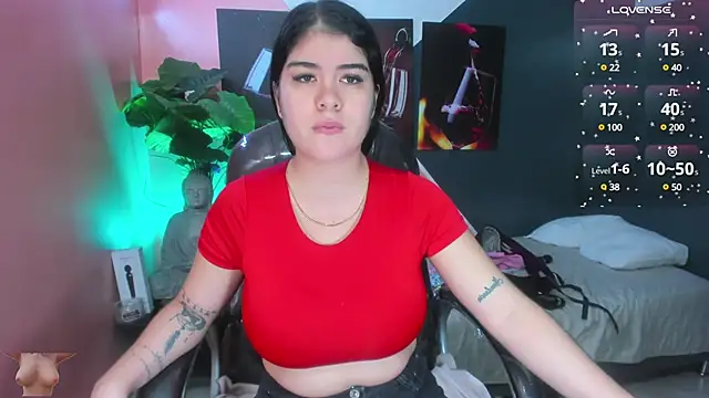 pearl weet online show from January 2025 05:23:01 PM