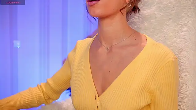 Snapshot of Danielle_Thomas chatting on January 2025 11:44:02 AM Danielle Thomas online show from January 2025 11:44:02 AM