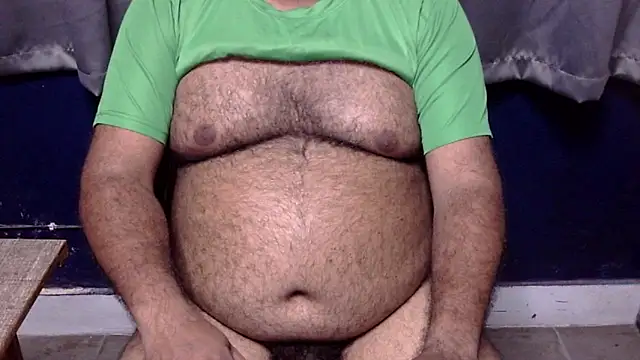 Snapshot of hairysubcub_70 chatting on June 2026 12:22:01 PM hairysubcub 70 online show from June 2026 12:22:01 PM