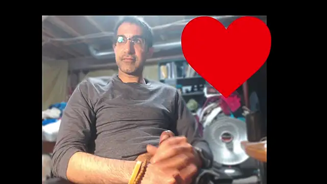 Snapshot of Gsmile1 chatting on March 2026 05:02:01 PM Gsmile1 online show from March 2026 05:02:01 PM