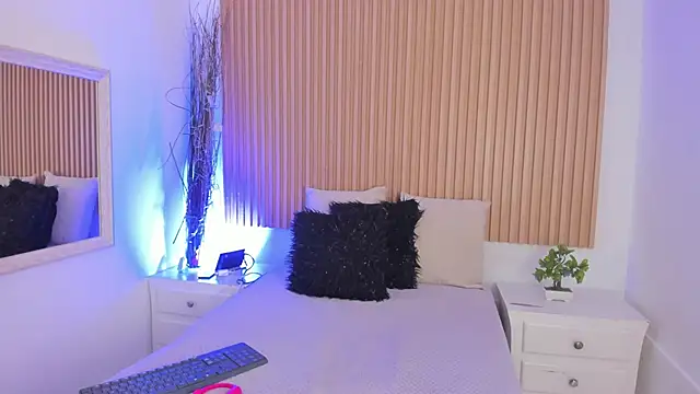 GenesisRuiz online show from February 2026 01:43:01 PM