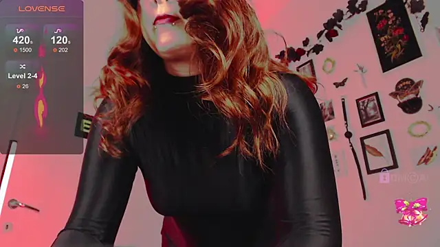 Snapshot of auroralatexprincess chatting on December 2024 07:52:02 PM auroralatexprincess online show from December 2024 07:52:02 PM