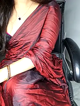 Snapshot of aliyaah_singh chatting on November 2025 05:57:01 PM aliyaah singh online show from November 2025 05:57:01 PM