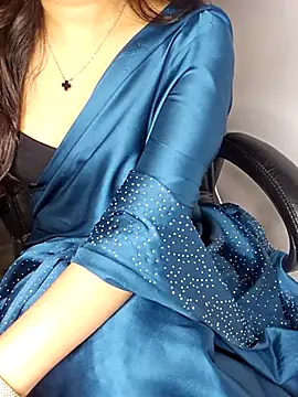 Snapshot of aliyaah_singh chatting on November 2025 05:23:02 PM aliyaah singh online show from November 2025 05:23:02 PM