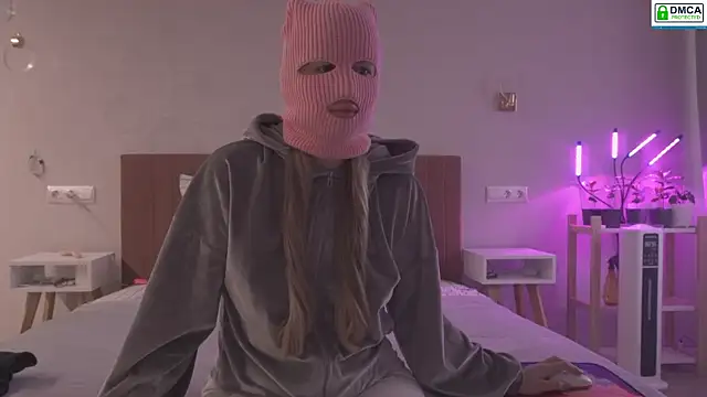 FluffyHat online show from March 2025 05:20:02 AM