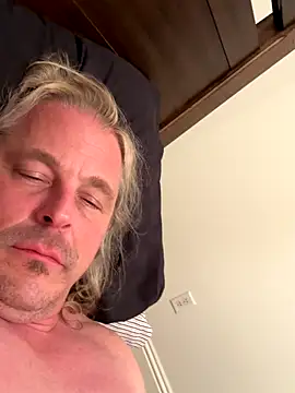 zeus337 online show from December 2025 07:47:01 AM