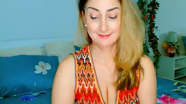 Snapshot of Tyana40 chatting on March 2025 05:41:02 AM Tyana40 online show from March 2025 05:41:02 AM