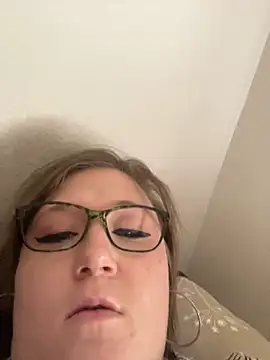 Snapshot of JadeDaMilf chatting on February 2025 05:46:01 PM JadeDaMilf online show from February 2025 05:46:01 PM