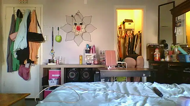 Snapshot of JadeDaMilf chatting on February 2025 02:09:02 PM JadeDaMilf online show from February 2025 02:09:02 PM