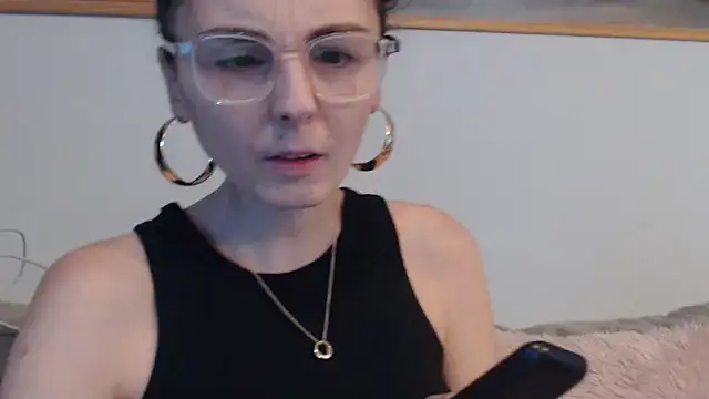 cleophee online show from February 2026 06:46:01 AM