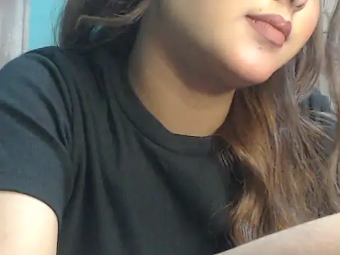 NancyRuvi online show from November 2025 04:44:01 PM