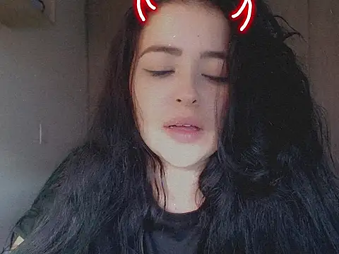 Snapshot of Aleska__Bell chatting on September 2025 10:22:02 PM Aleska  Bell online show from September 2025 10:22:02 PM