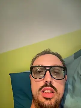 minga1995 online show from October 2025 11:41:02 AM