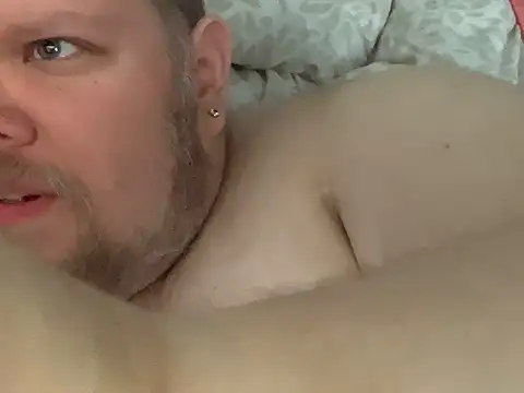 Snapshot of JefBear chatting on September 2025 05:15:02 PM JefBear online show from September 2025 05:15:02 PM