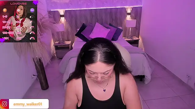 emmy walker online show from November 2025 11:10:01 AM