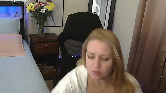 HollieBim online show from January 2025 03:55:01 PM