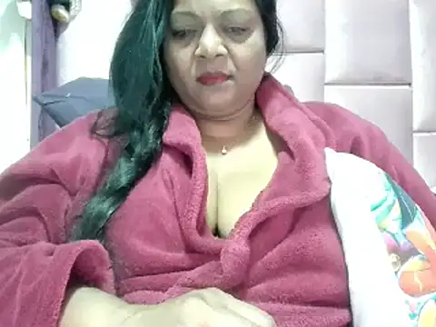 Snapshot of IndianDelia chatting on October 2025 03:07:02 AM IndianDelia online show from October 2025 03:07:02 AM