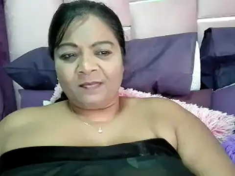 Snapshot of IndianDelia chatting on November 2025 03:49:02 AM IndianDelia online show from November 2025 03:49:02 AM