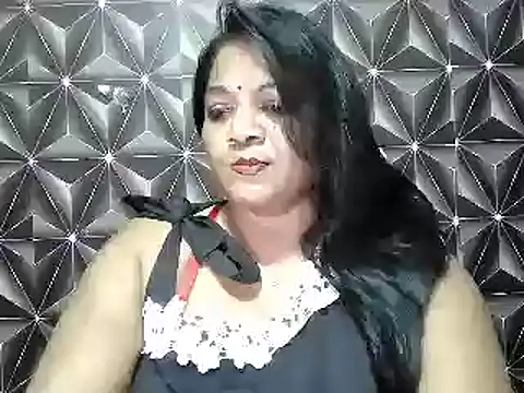 Snapshot of IndianDelia chatting on June 2026 07:45:01 PM IndianDelia online show from June 2026 07:45:01 PM