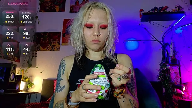 olivecum online show from March 2026 01:28:01 PM