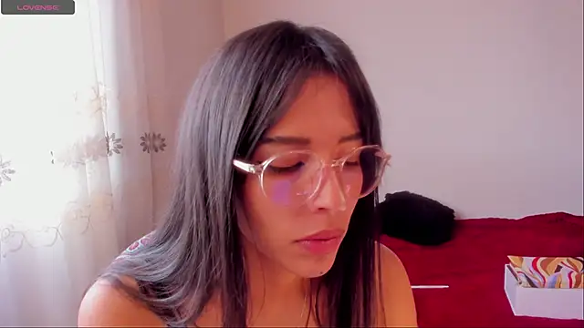 Snapshot of aluna_0310 chatting on December 2024 08:25:02 PM aluna 0310 online show from December 2024 08:25:02 PM