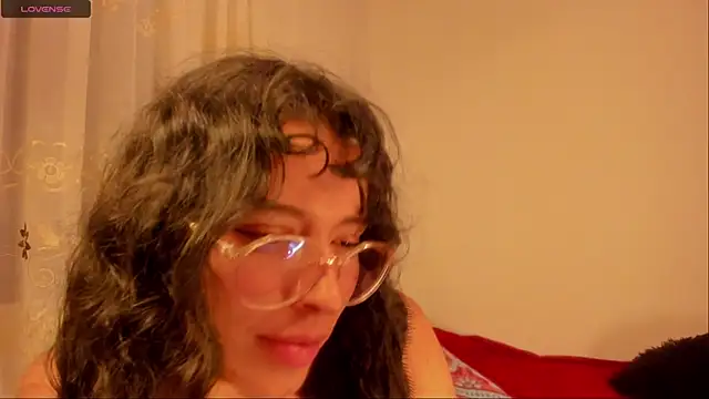 Snapshot of aluna_0310 chatting on January 2025 11:30:01 PM aluna 0310 online show from January 2025 11:30:01 PM