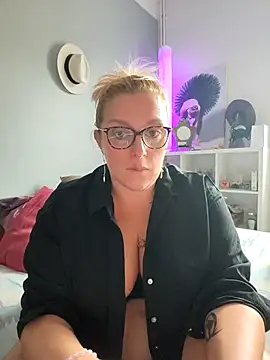 winniess40 online show from November 2025 09:26:02 AM