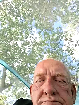 Snapshot of Strap_ chatting on June 2026 08:57:02 PM Strap online show from June 2026 08:57:02 PM