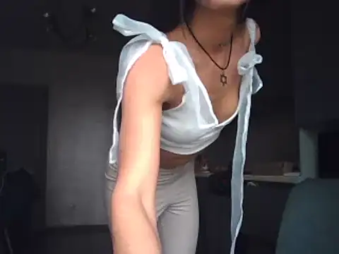 Snapshot of JulianaGold1 chatting on December 2024 01:32:01 PM JulianaGold1 online show from December 2024 01:32:01 PM