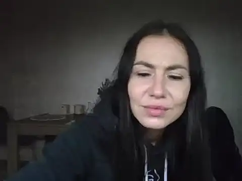 Snapshot of JulianaGold1 chatting on January 2025 11:24:02 PM JulianaGold1 online show from January 2025 11:24:02 PM