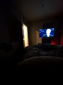 elenaUK online show from December 2024 11:06:01 AM