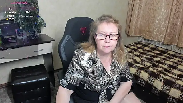 Frau Marta online show from January 2025 04:08:01 PM