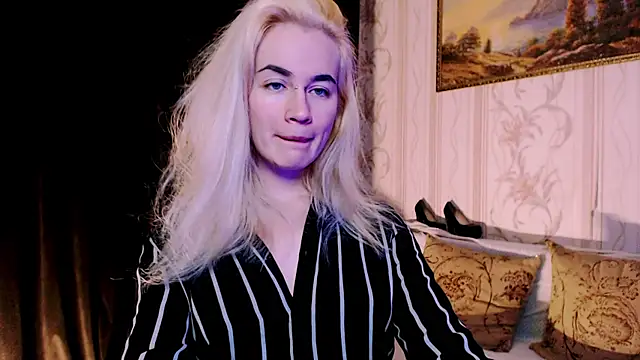 Snapshot of xxxcharismaaa chatting on November 2025 08:03:01 PM xxxcharismaaa online show from November 2025 08:03:01 PM