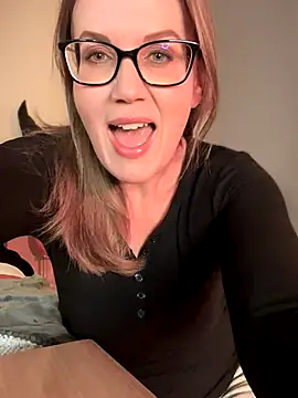 MaiseKnox online show from October 2025 11:05:01 PM