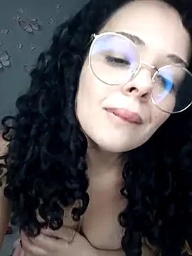 Snapshot of NinaSweet2 chatting on April 2026 04:18:01 AM NinaSweet2 online show from April 2026 04:18:01 AM