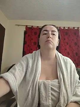 Snapshot of rosahills chatting on May 2026 05:38:01 AM rosahills online show from May 2026 05:38:01 AM