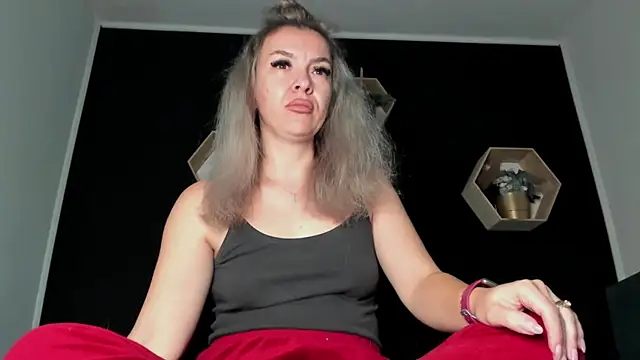 Alesys69 online show from November 2025 01:26:02 AM