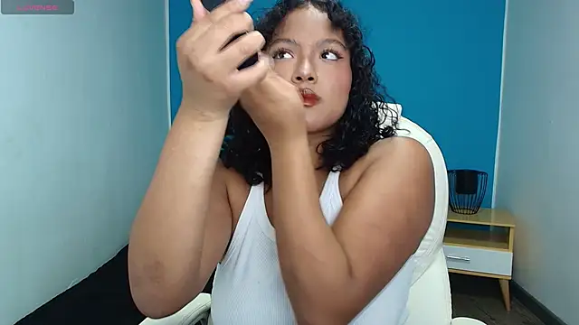 Dephne   online show from December 2024 12:44:02 PM