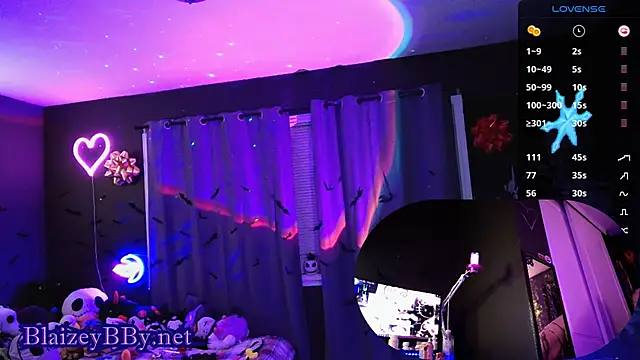 BlaizeyBBy online show from December 2024 09:57:01 AM