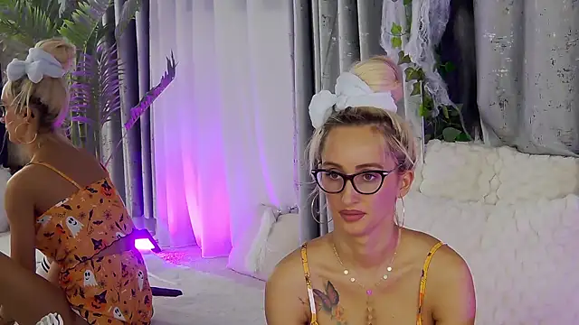 IsabelleEthan online show from October 2025 02:23:02 AM