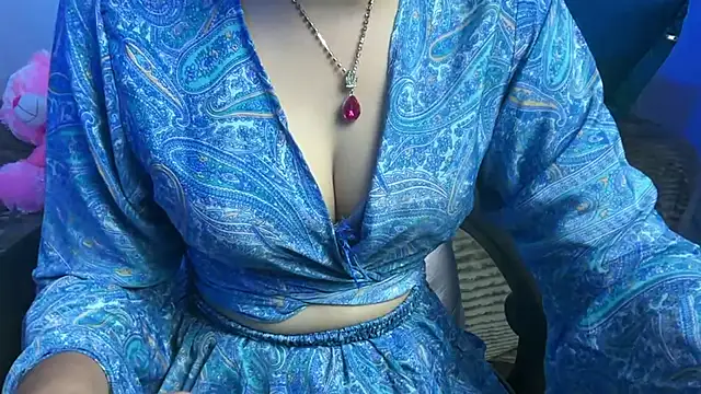 Queen Angelena online show from May 2026 05:18:01 PM