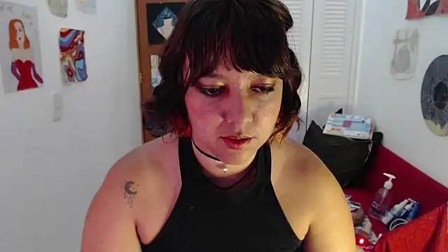 soynanabela28 online show from October 2025 11:02:01 PM