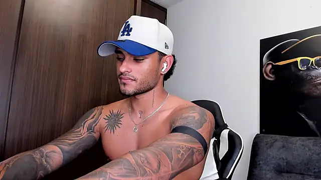 Alessandro Vanni online show from March 2025 06:07:02 AM